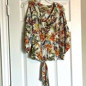 Women’s Democracy cold-shoulder top, size small